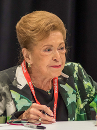 Poträttbild av Mary Higgins Clark