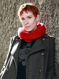 Porträttbild av Tana French