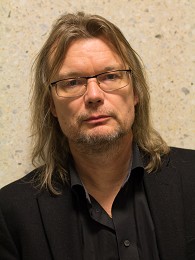 Poträttbild av Ulf Lindström