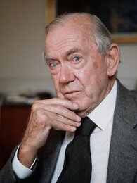 Porträttbild av Graham Greene